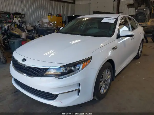 KNAGT4L35H5137739 2017 KIA OPTIMA - Image 2