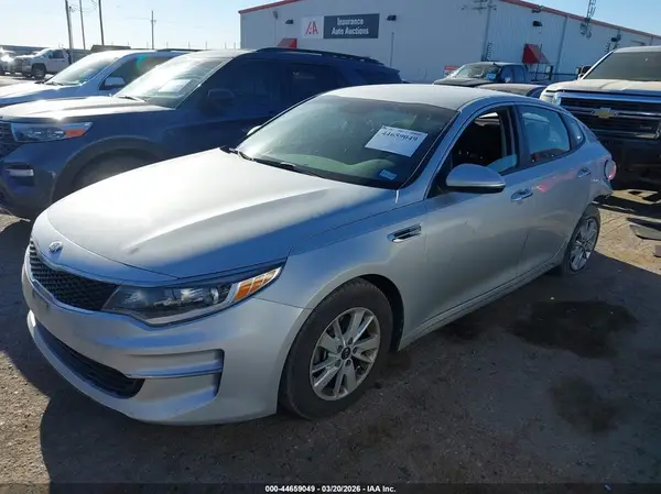 KNAGT4L35H5173642 2017 KIA OPTIMA - Image 2