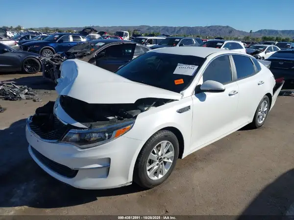 KNAGT4L35H5179327 2017 KIA OPTIMA - Image 2