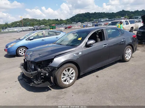 KNAGT4L35J5217032 2018 KIA OPTIMA - Image 2