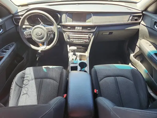 KNAGT4L35J5219623 2018 KIA OPTIMA - Image 8