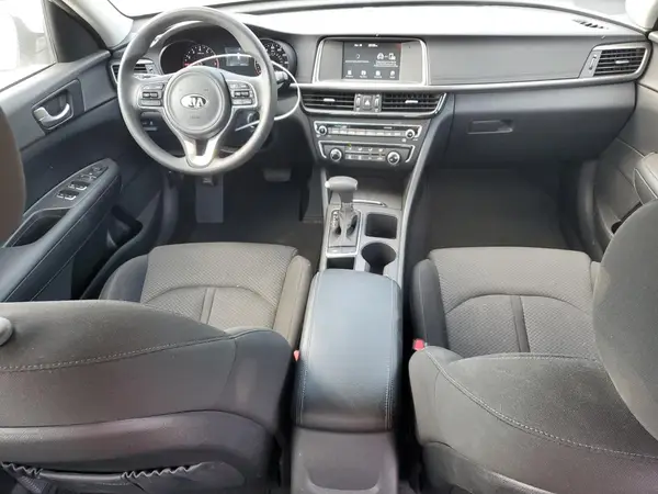KNAGT4L35J5235613 2018 KIA OPTIMA - Image 8