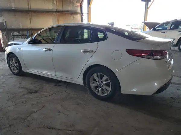 KNAGT4L36G5070194 2016 KIA OPTIMA - Image 2