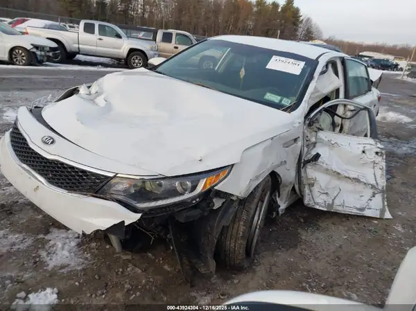KNAGT4L36G5073497 2016 KIA OPTIMA - Image 2
