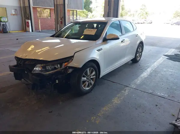 KNAGT4L36G5074312 2016 KIA OPTIMA - Image 2