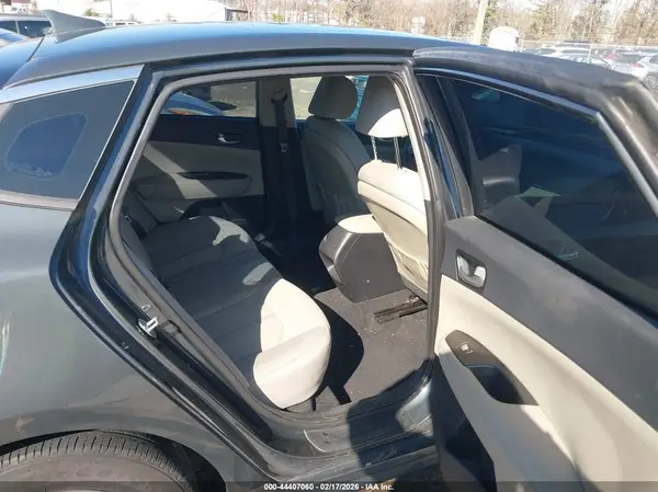 KNAGT4L36G5079283 2016 KIA OPTIMA - Image 8