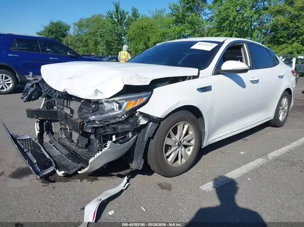 KNAGT4L36G5084435 2016 KIA OPTIMA - Image 2