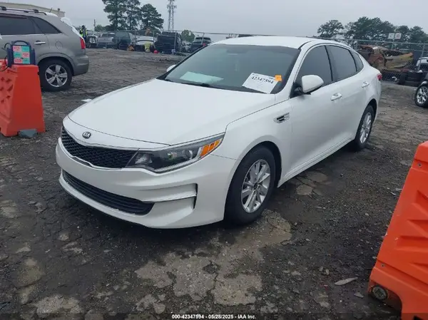 KNAGT4L36G5086833 2016 KIA OPTIMA - Image 2