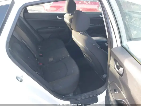 KNAGT4L36G5088517 2016 KIA OPTIMA - Image 8