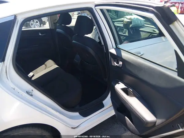 KNAGT4L36G5091014 2016 KIA OPTIMA - Image 8