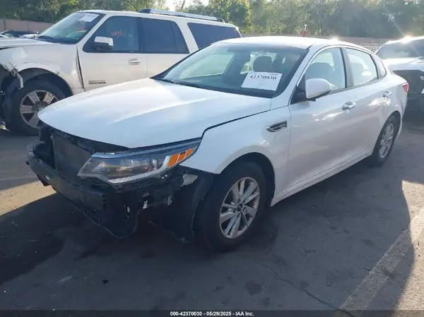 KNAGT4L36G5094415 2016 KIA OPTIMA - Image 2
