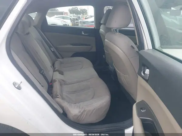 KNAGT4L36G5101461 2016 KIA OPTIMA - Image 8