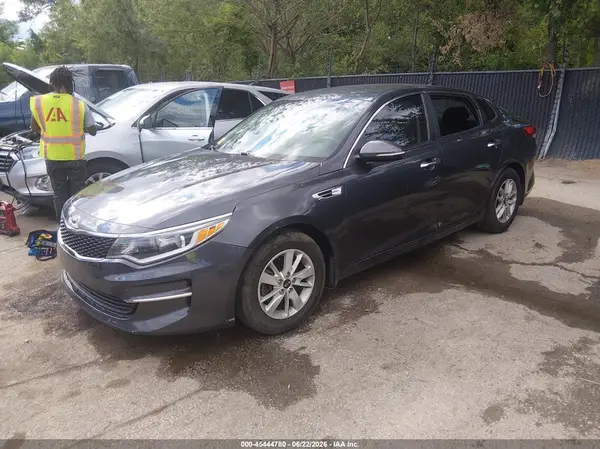 KNAGT4L36H5131724 2017 KIA OPTIMA - Image 2