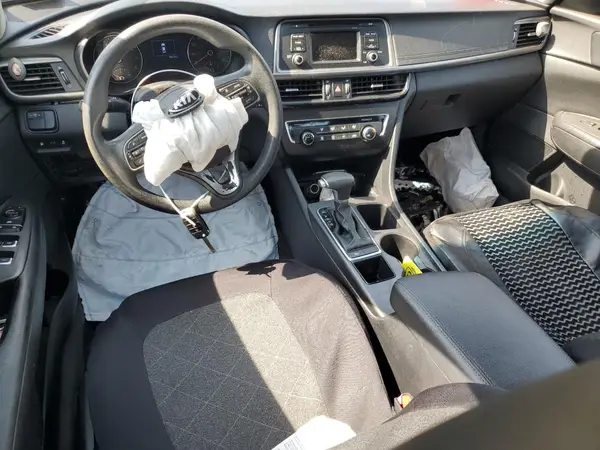 KNAGT4L36H5151603 2017 KIA OPTIMA - Image 8