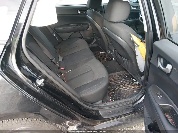 KNAGT4L36H5157515 2017 KIA OPTIMA - Image 8