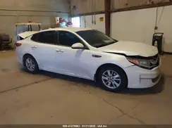 KNAGT4L36H5164688 2017 KIA OPTIMA