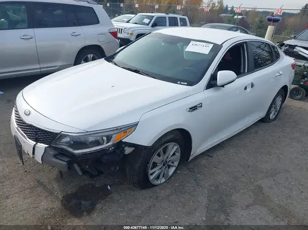 KNAGT4L36J5206041 2018 KIA OPTIMA - Image 2