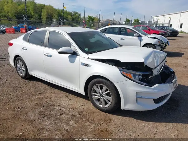 KNAGT4L36J5206153 2018 KIA OPTIMA - Image 1