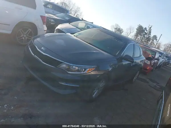 KNAGT4L36J5232672 2018 KIA OPTIMA - Image 2
