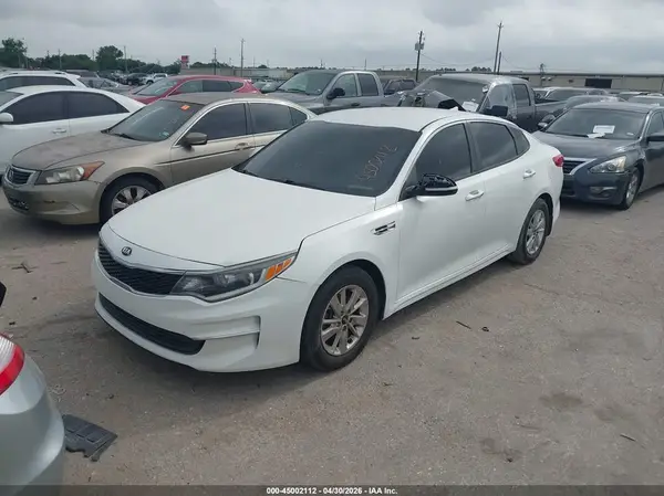 KNAGT4L36J5233367 2018 KIA OPTIMA - Image 2
