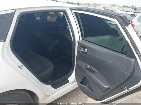 KNAGT4L36J5233367 2018 KIA OPTIMA - Image 8
