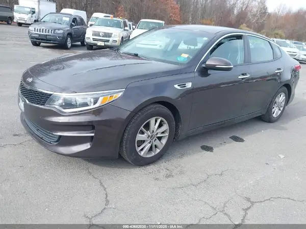KNAGT4L36J5235894 2018 KIA OPTIMA - Image 2