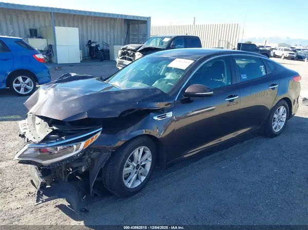 KNAGT4L36J5236978 2018 KIA OPTIMA - Image 2