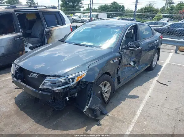 KNAGT4L37G5069524 2016 KIA OPTIMA - Image 2