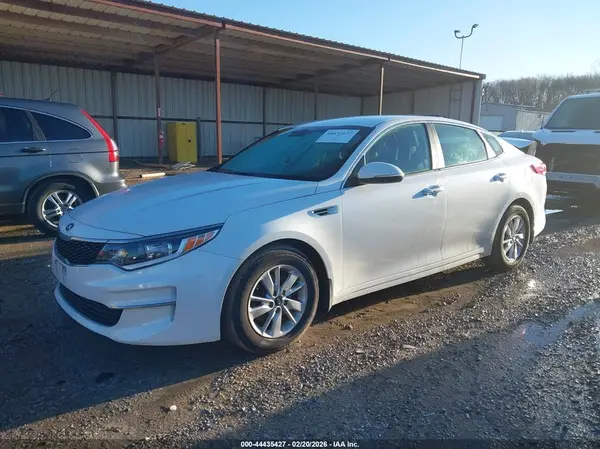 KNAGT4L37G5070110 2016 KIA OPTIMA - Image 2