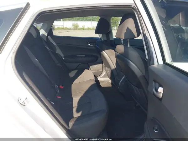 KNAGT4L37G5072455 2016 KIA OPTIMA - Image 8