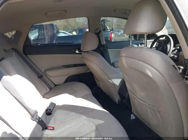 KNAGT4L37G5074853 2016 KIA OPTIMA - Image 8