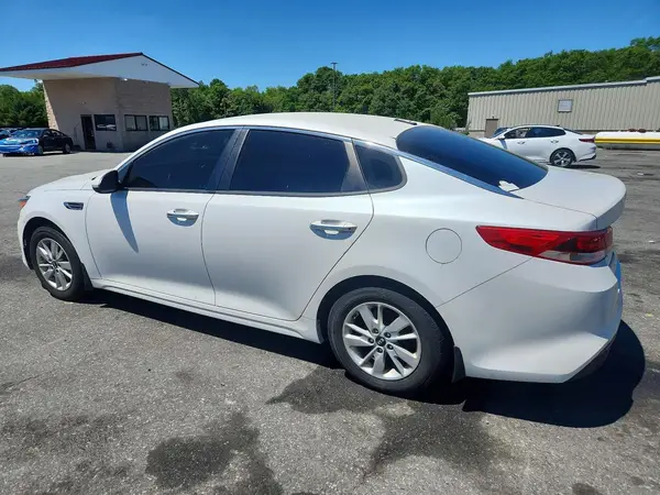 KNAGT4L37G5076926 2016 KIA OPTIMA - Image 2