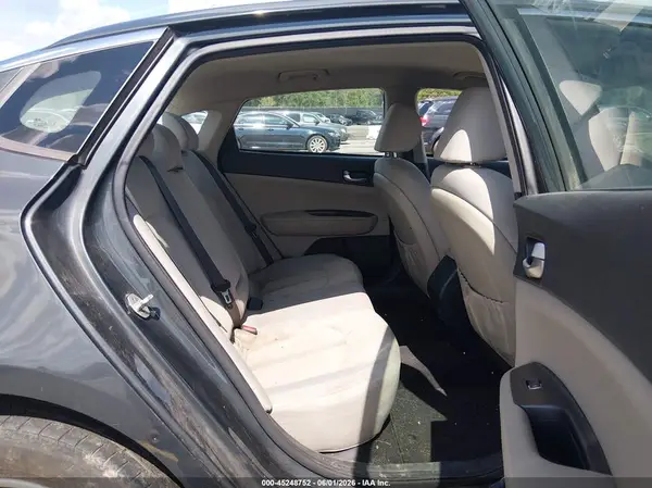 KNAGT4L37G5083908 2016 KIA OPTIMA - Image 8