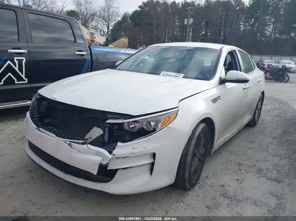 KNAGT4L37G5083990 2016 KIA OPTIMA - Image 2