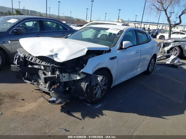 KNAGT4L37G5085108 2016 KIA OPTIMA - Image 2