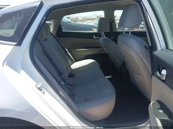 KNAGT4L37G5086159 2016 KIA OPTIMA - Image 8