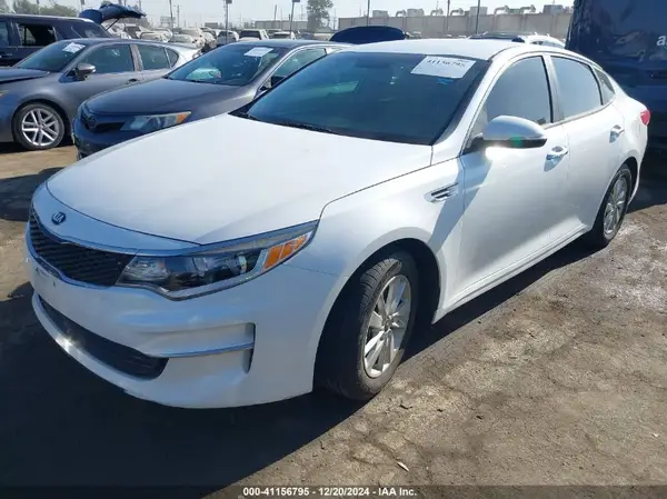 KNAGT4L37G5094942 2016 KIA OPTIMA - Image 2
