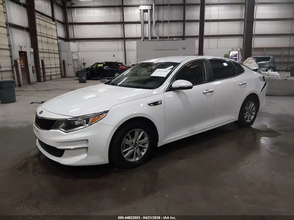 KNAGT4L37G5100691 2016 KIA OPTIMA - Image 2