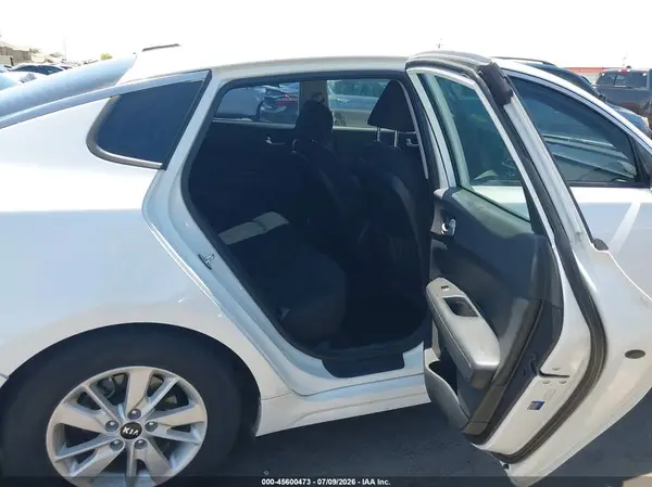 KNAGT4L37G5107026 2016 KIA OPTIMA - Image 8