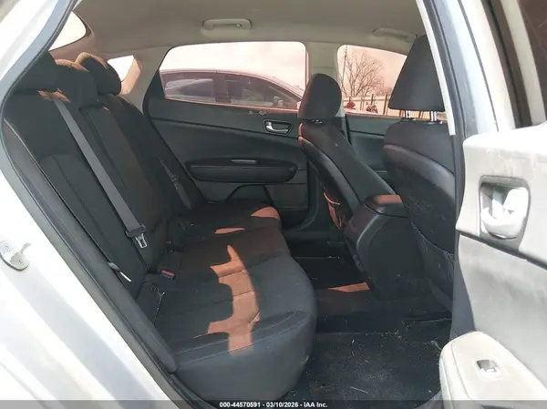 KNAGT4L37G5108595 2016 KIA OPTIMA - Image 8