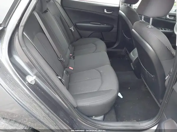 KNAGT4L37G5110685 2016 KIA OPTIMA - Image 8