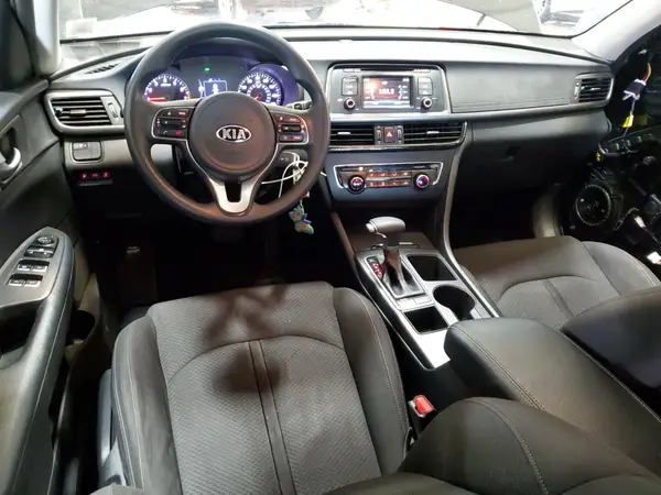KNAGT4L37H5137998 2017 KIA OPTIMA - Image 8