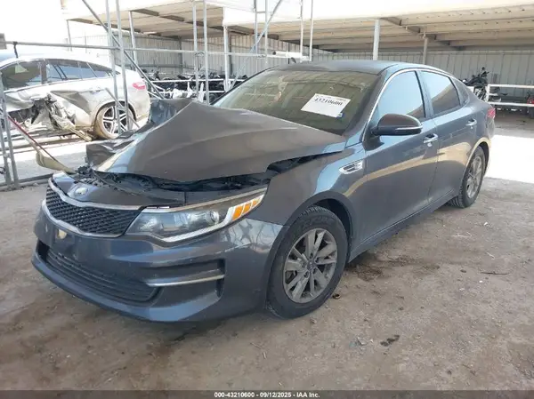 KNAGT4L37H5155384 2017 KIA OPTIMA - Image 2