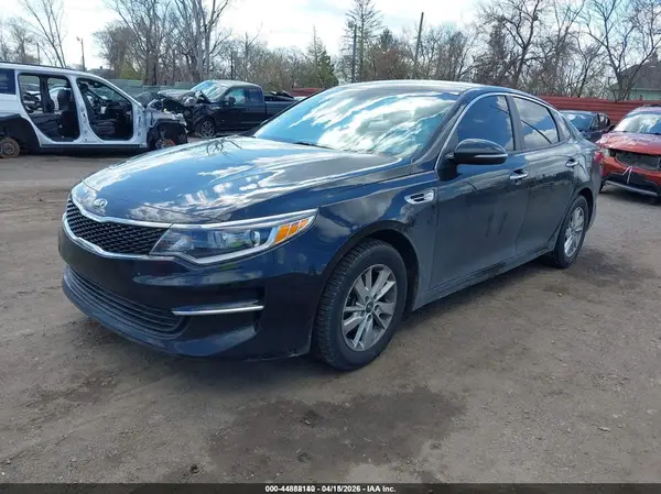 KNAGT4L37H5157006 2017 KIA OPTIMA - Image 2