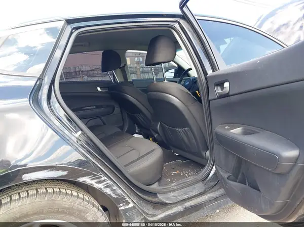 KNAGT4L37H5157006 2017 KIA OPTIMA - Image 8