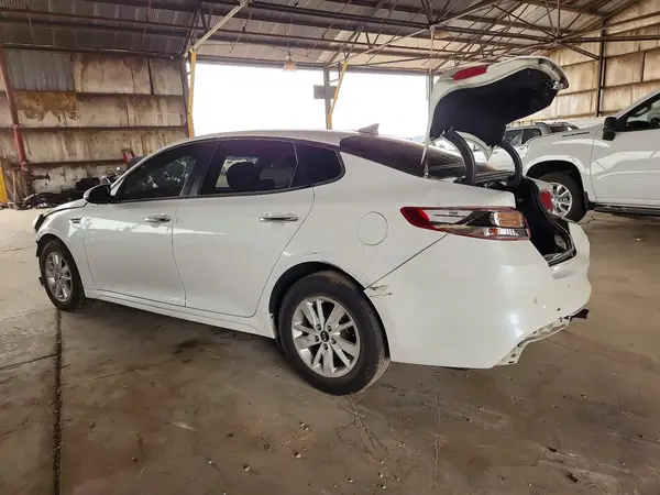 KNAGT4L37J5205402 2018 KIA OPTIMA - Image 2