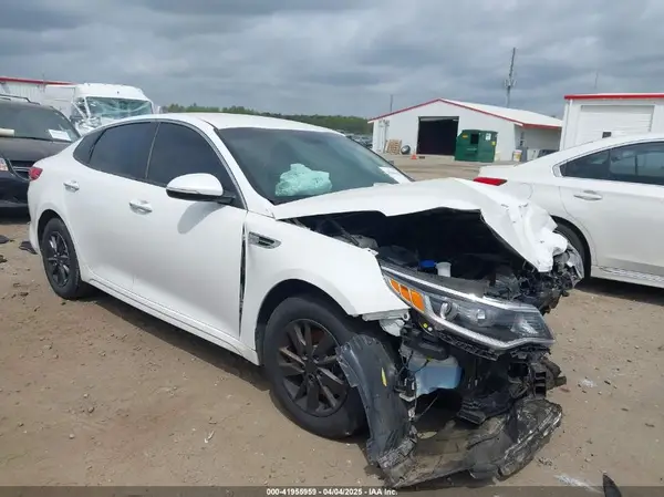 KNAGT4L37J5206064 2018 KIA OPTIMA - Image 1