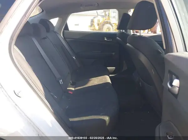 KNAGT4L38G5072013 2016 KIA OPTIMA - Image 8