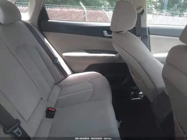 KNAGT4L38G5072240 2016 KIA OPTIMA - Image 8