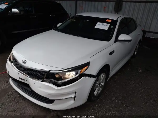 KNAGT4L38G5072898 2016 KIA OPTIMA - Image 2